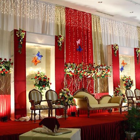 Orchardz Hotel Ayani Pontianak Extérieur photo