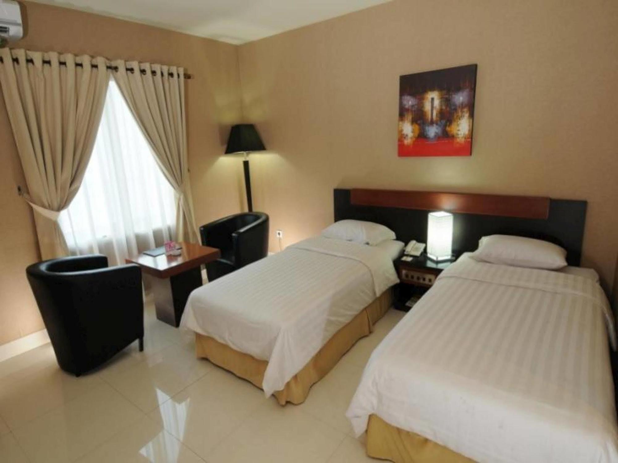 Orchardz Hotel Ayani Pontianak Extérieur photo