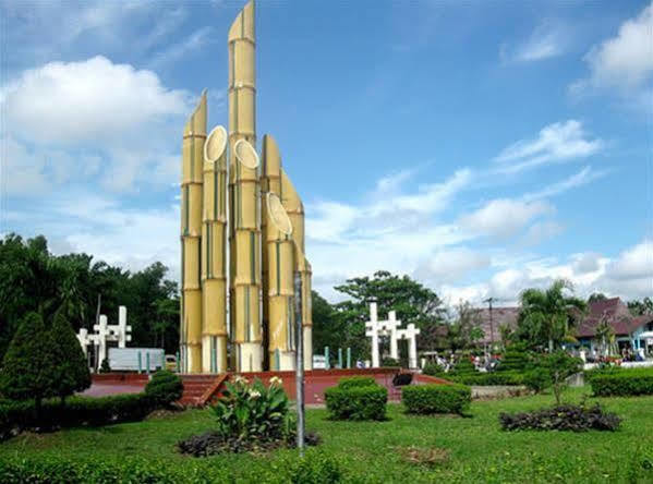 Orchardz Hotel Ayani Pontianak Extérieur photo