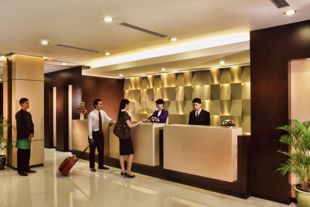 Orchardz Hotel Ayani Pontianak Extérieur photo