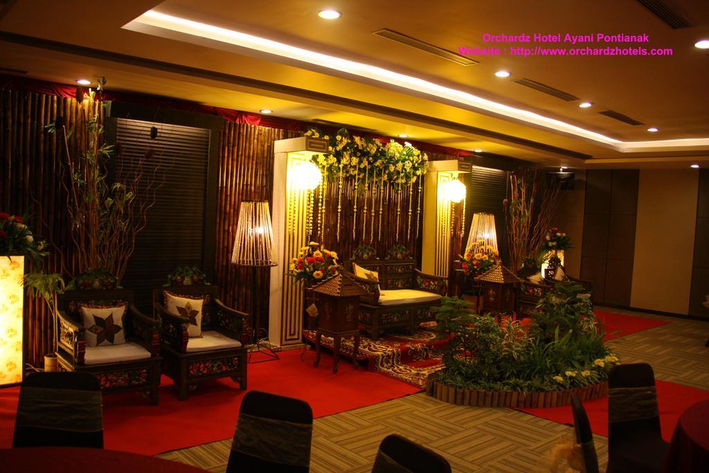 Orchardz Hotel Ayani Pontianak Extérieur photo